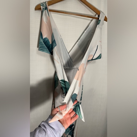 L’ATISTE by Amy Palm Print Maxi Dress Jumpsuit Size Small - Picture 12 of 16